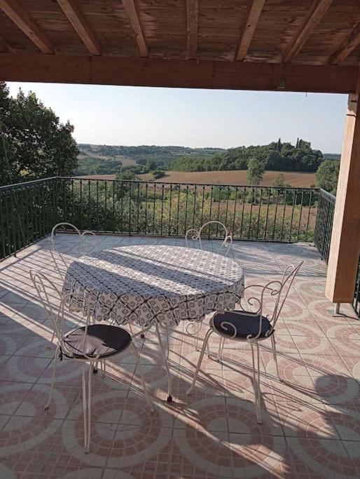 Maison De Village Avec Superbe Vue Cuq  Εξωτερικό φωτογραφία
